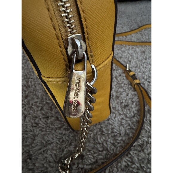 Michael Kors Leather Crossbody Bag Jet Set Chrome Yellow - Picture 2 of 10